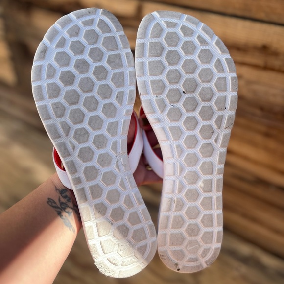 NIKE | Women's Solarsoft Comfort Thong Bright Crimson/White 10 - Picture 7 of 7